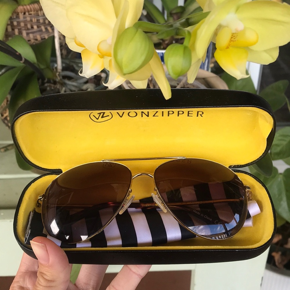 VonZipper aviator sun glasses